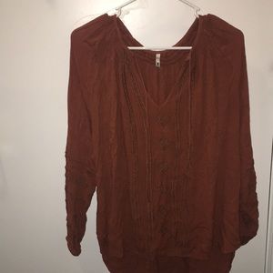 Long sleeve dressy AMUSE top